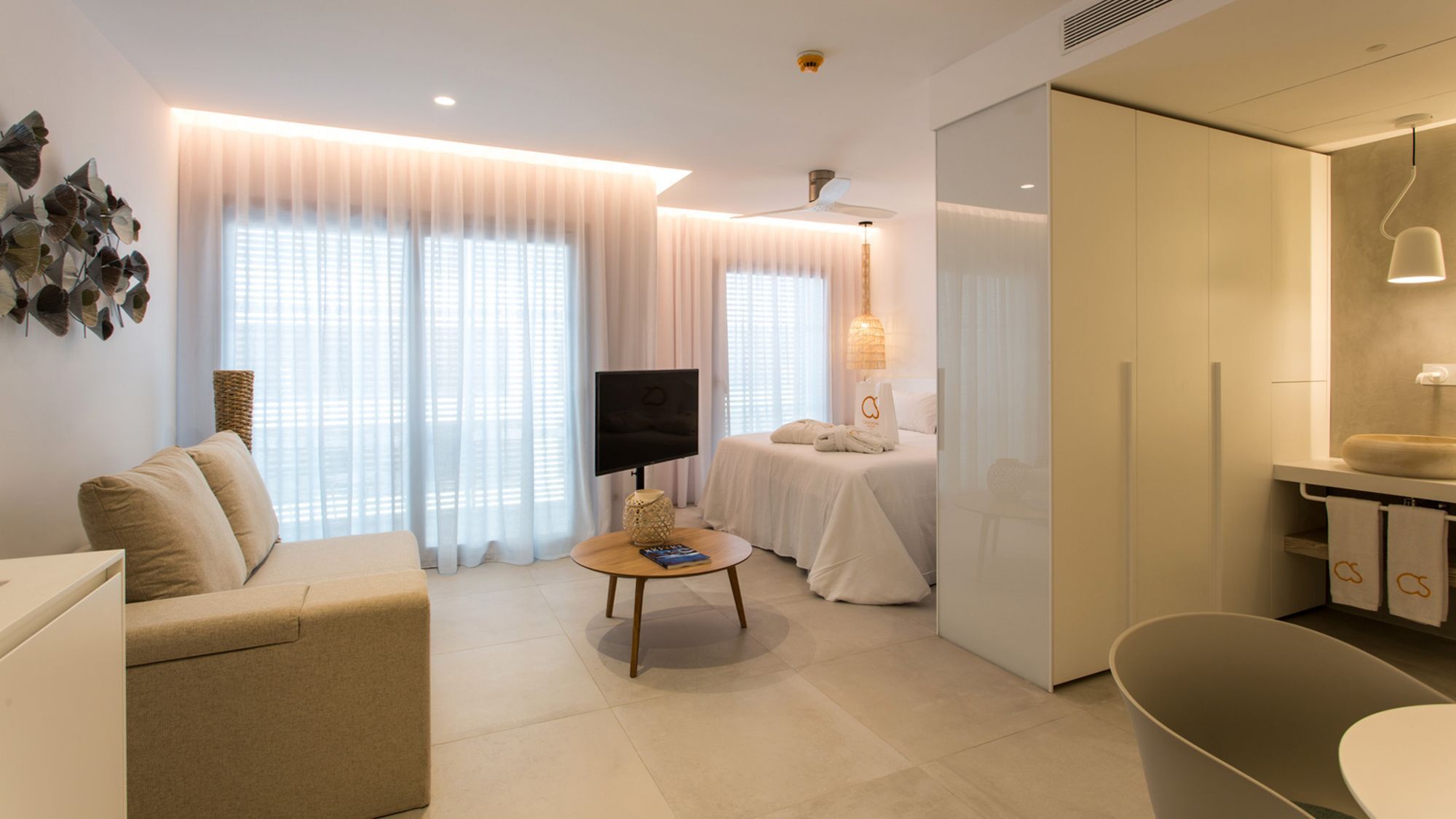 Sa Pedrera Suites & Spa Es Pujols Exterior photo